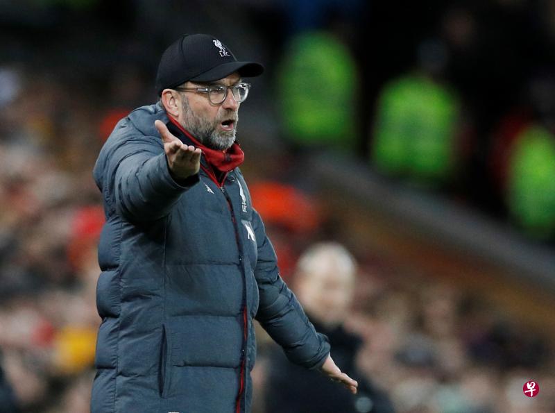 利物浦伤兵多达八人,主帅克洛普为明晨排阵伤脑筋。 埃弗顿新帅安切洛蒂要再当利物浦克星。(路透社) 利物浦伤兵多达八人,主帅克洛普为明晨排阵伤脑筋。 埃弗顿新帅安切洛蒂要再当利物浦克星。(路透社)