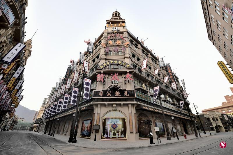 梦外滩的建筑几可乱真,走在其中仿佛真的来到上海。(优1周提供) 梦外滩的建筑几可乱真,走在其中仿佛真的来到上海。(优1周提供)