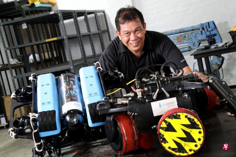 陈强研发“水下清洗机器人”是为了加强专职潜水员的自身安全。(陈来福摄) 陈强研发“水下清洗机器人”是为了加强专职潜水员的自身安全。(陈来福摄)