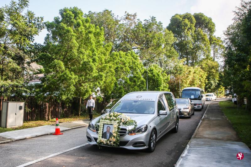 已故前大法官杨邦孝今早出殡。(梁伟康摄) 已故前大法官杨邦孝今早出殡。(梁伟康摄)