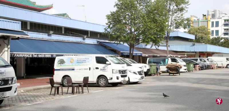 国家环境局公共环境卫生署追思设施策划处署长黄秋盈说,环境局将毫不犹豫地对违规的执照持有人采取坚决行动,包括若严重违规将吊销或撤销殡葬业者的执照。(档案照) 国家环境局公共环境卫生署追思设施策划处署长黄秋盈说,环境局将毫不犹豫地对违规的执照持有人采取坚决行动,包括若严重违规将吊销或撤销殡葬业者的执照。(档案照)