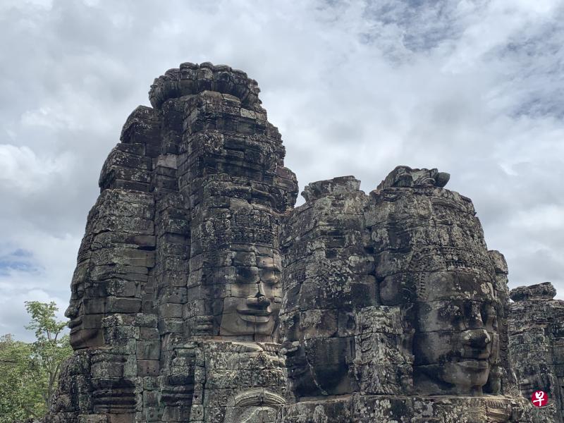 闻名于世的“高棉微笑”,独特精致的石雕,令人叹为观止。(薛渤杨摄) 闻名于世的“高棉微笑”,独特精致的石雕,令人叹为观止。(薛渤杨摄)