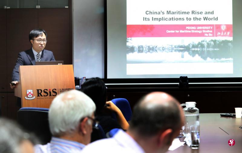 北京大学海洋战略研究中心主任胡波评估,中美之间在未来五到10年内发生小规模摩擦和冲突的风险是比较高的。(陈来福摄) 北京大学海洋战略研究中心主任胡波评估,中美之间在未来五到10年内发生小规模摩擦和冲突的风险是比较高的。(陈来福摄)