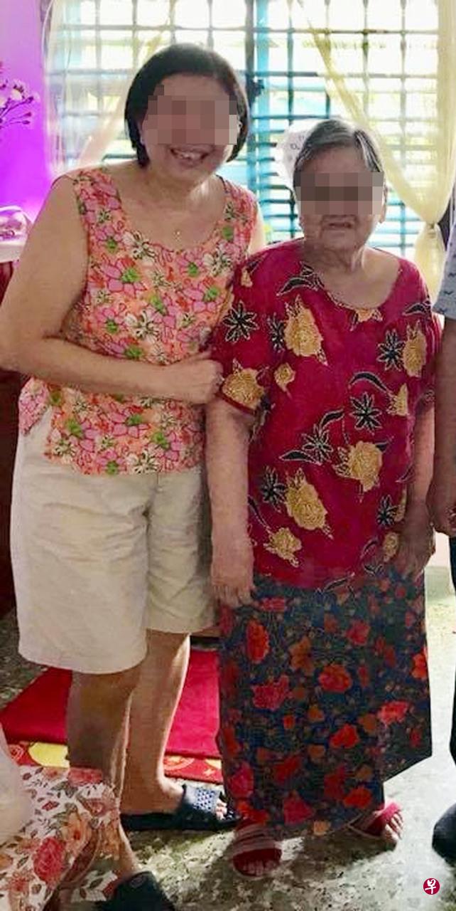 60岁女雇主金莱娃(左)目前仍留医观察,八旬老母亲(右)则继续住在事发单位内。(档案照) 60岁女雇主金莱娃(左)目前仍留医观察,八旬老母亲(右)则继续住在事发单位内。(档案照)