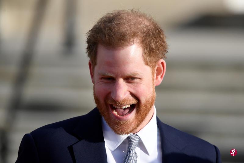 英国白金汉宫周六宣布,哈里夫妇与王室达成一份新的协议,两人以后将不会再代表英女王,也不会再为王室工作。(路透社) 英国白金汉宫周六宣布,哈里夫妇与王室达成一份新的协议,两人以后将不会再代表英女王,也不会再为王室工作。(路透社)