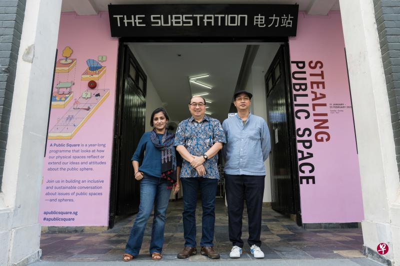 ↑电力站主席周庆全(中)与联合艺术总监云天伟(右)和迈特拉(左)。(张荣特约摄影) ↑电力站主席周庆全(中)与联合艺术总监云天伟(右)和迈特拉(左)。(张荣特约摄影)