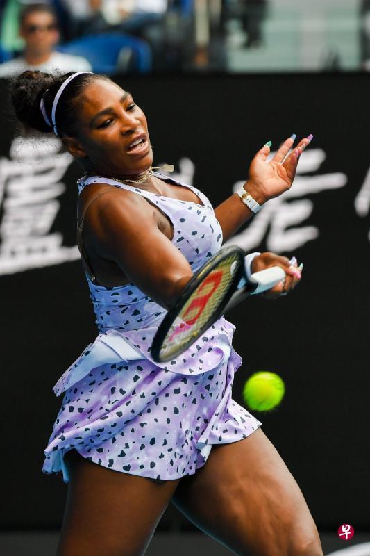 美国“黑珍珠”塞雷娜强势挺进澳网次圈。(法新社) 美国“黑珍珠”塞雷娜强势挺进澳网次圈。(法新社)