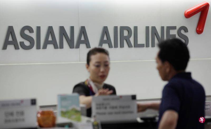 韩亚航空将为所有旅客免费退改签机票,并决定向疫情严重的武汉伸出援手。(路透社) 韩亚航空将为所有旅客免费退改签机票,并决定向疫情严重的武汉伸出援手。(路透社)