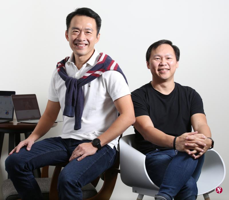 杨志鹏(左)步入50岁才首次创业。黄麒荣过去多次创业,并在为人打工后在43岁再创业。(王彦燕摄) 杨志鹏(左)步入50岁才首次创业。黄麒荣过去多次创业,并在为人打工后在43岁再创业。(王彦燕摄)