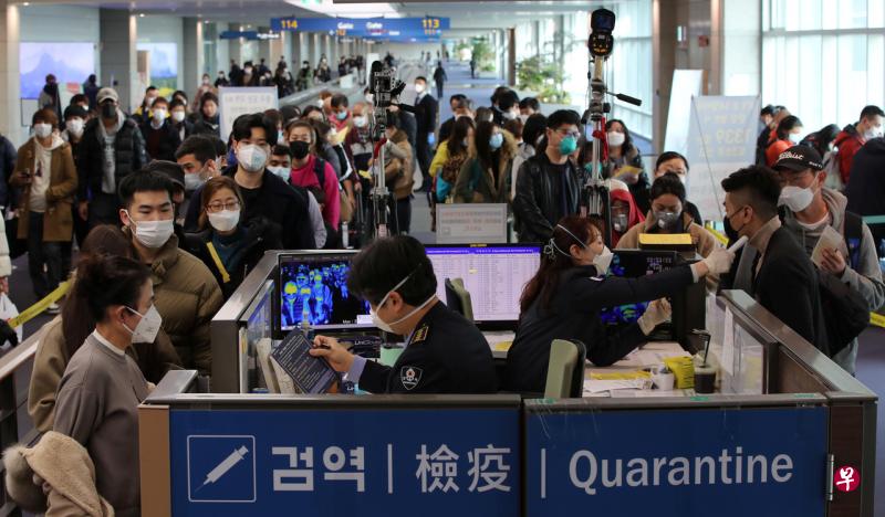韩国将从周二（2月4日）起，全面禁止14天内访问过中国湖北省的外国人入境。（路透社） 