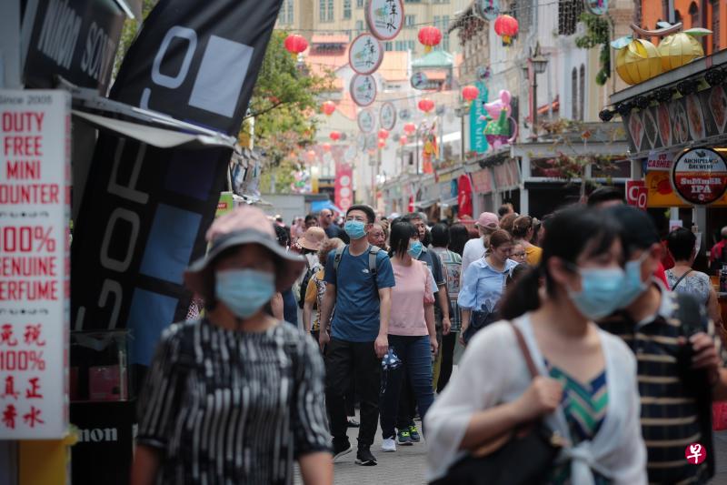 鉴于人类的跨域流动性高,各国政府应当严厉做好卫生管控,避免疫情一再出现,夺走许多无辜性命,也冲击人类的生活和经贸活动。(档案照) 鉴于人类的跨域流动性高,各国政府应当严厉做好卫生管控,避免疫情一再出现,夺走许多无辜性命,也冲击人类的生活和经贸活动。(档案照)