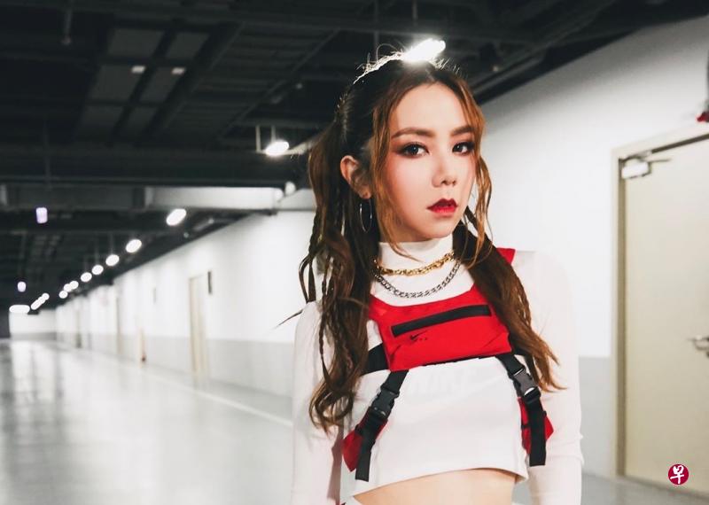 邓紫棋创作歌曲《平凡天使 Angels》,向在武汉肺炎疫情中挺身而出的“平凡天使”致敬。(图/邓紫棋Instagram) 邓紫棋创作歌曲《平凡天使 Angels》,向在武汉肺炎疫情中挺身而出的“平凡天使”致敬。(图/邓紫棋Instagram)