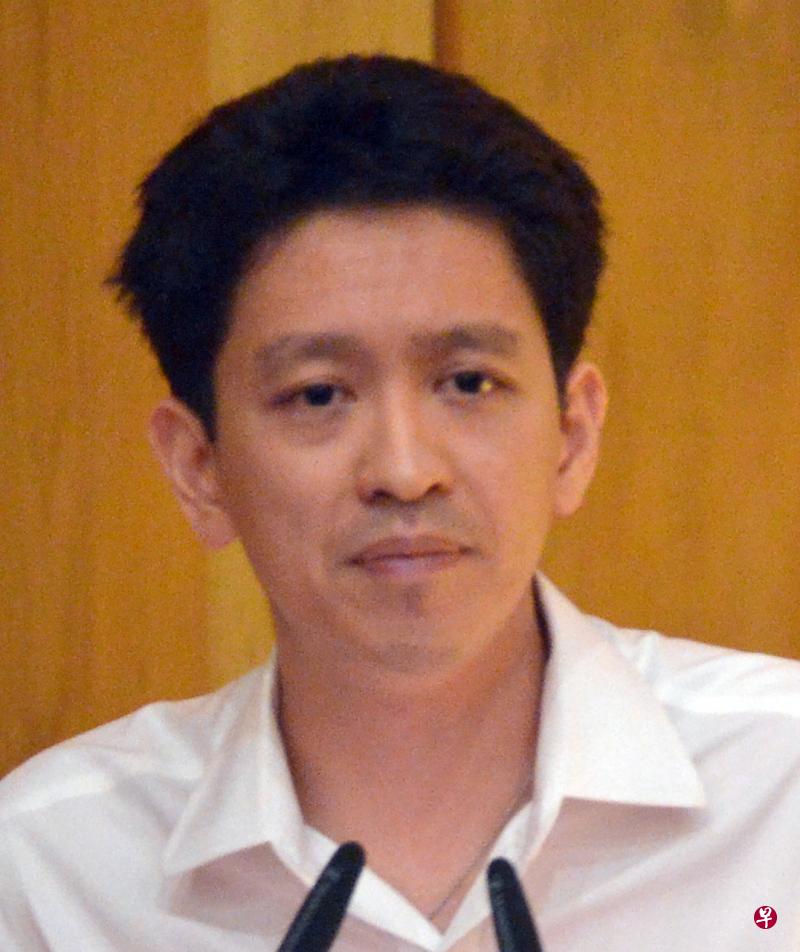 李绳武是因2017年7月撰写的一则私人面簿贴文,被总检察署起诉藐视法庭。(档案照) 李绳武是因2017年7月撰写的一则私人面簿贴文,被总检察署起诉藐视法庭。(档案照)
