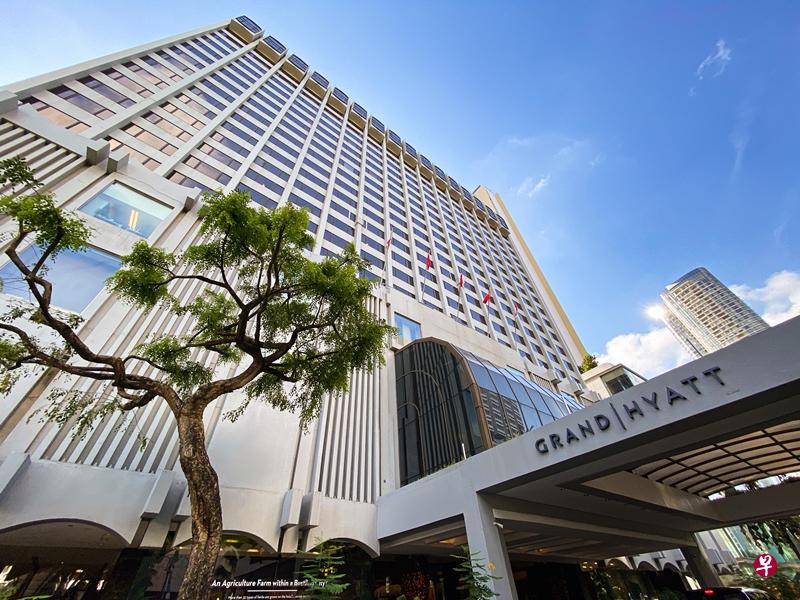 曾出席在君悦酒店举办的公司内部会议，27岁狮城男确诊患新冠病毒。（档案照）