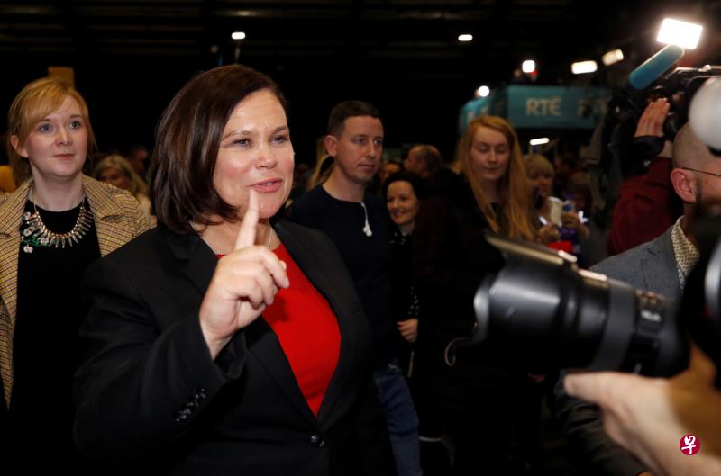 新芬党党魁麦克唐纳说,选民通过选票进行了“革命”,造就了这一“历史性”结果。(法新社) 新芬党党魁麦克唐纳说,选民通过选票进行了“革命”,造就了这一“历史性”结果。(法新社)