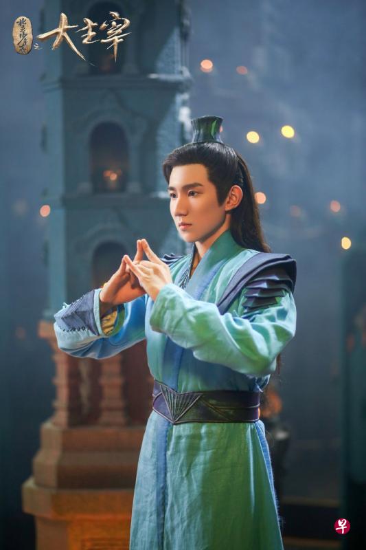 19岁的王源饰演热血青年牧尘,经历种种磨难,成为大主宰。(互联网) 19岁的王源饰演热血青年牧尘,经历种种磨难,成为大主宰。(互联网)