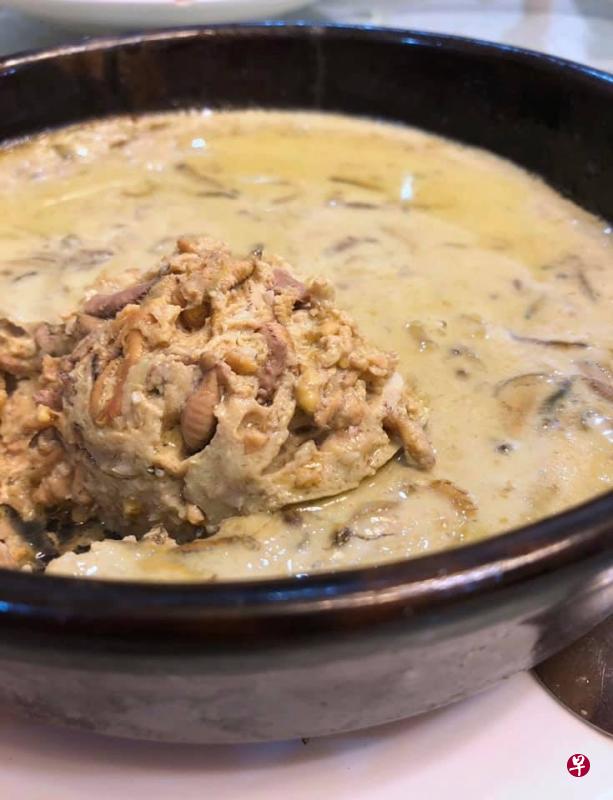 禾虫被广东长者视为盘中佳肴。 禾虫被广东长者视为盘中佳肴。