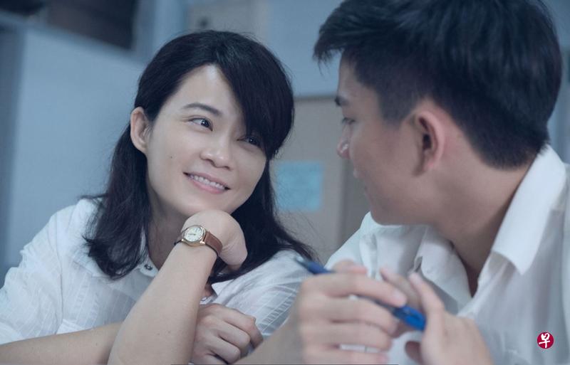 杨雁雁(左)凭《热带雨》勇夺金马奖最佳女主角奖。(受访者提供) 杨雁雁(左)凭《热带雨》勇夺金马奖最佳女主角奖。(受访者提供)