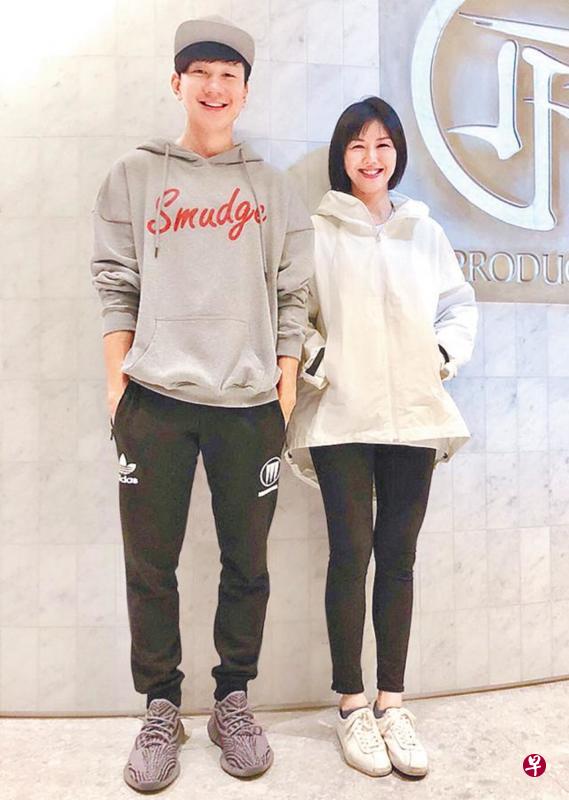 林俊杰(左)和孙燕姿携手创作“Stay With You”。(互联网) 林俊杰(左)和孙燕姿携手创作“Stay With You”。(互联网)