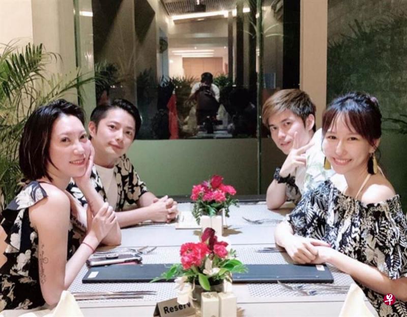 潘嘉丽(右起)、游政豪与友人一起出国度假。(潘嘉丽IG) 潘嘉丽(右起)、游政豪与友人一起出国度假。(潘嘉丽IG)