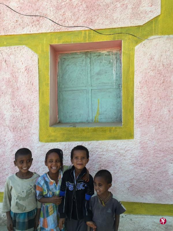 旅途上陌生人的笑容和善意往往令人最为难忘。(作者摄) 旅途上陌生人的笑容和善意往往令人最为难忘。(作者摄)