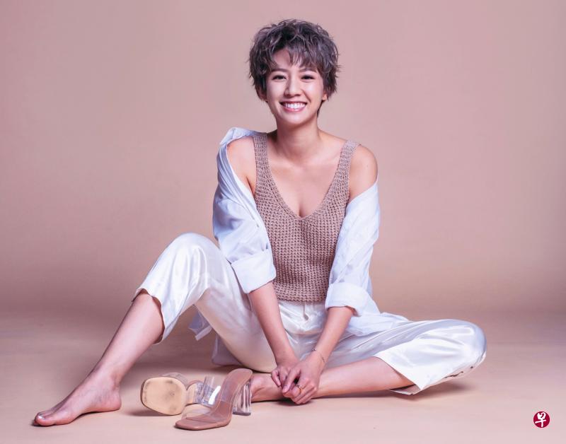 蔡思贝入行七年来并非一帆风顺,演技屡被批评,直到去年才渐渐获得观众缘。(互联网) 蔡思贝入行七年来并非一帆风顺,演技屡被批评,直到去年才渐渐获得观众缘。(互联网)