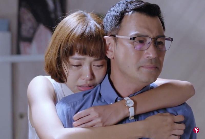 林明伦搭档马国演员林绿。(新传媒戏剧组提供) 林明伦搭档马国演员林绿。(新传媒戏剧组提供)