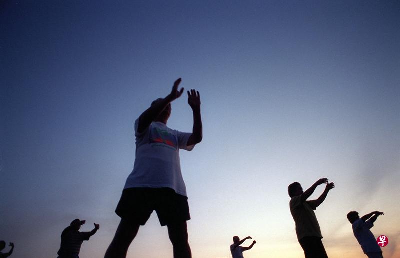 多运动,保持活跃,有助于降低患失智症风险。(档案照) 多运动,保持活跃,有助于降低患失智症风险。(档案照)