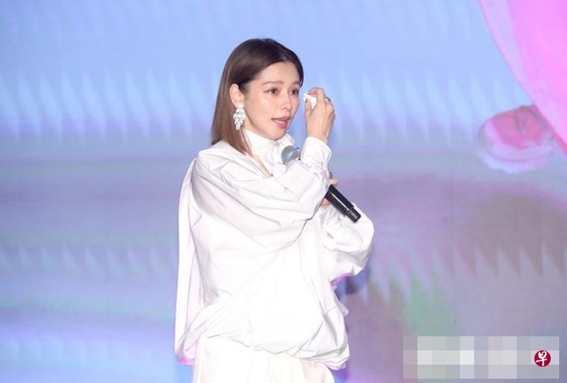 徐若瑄昨在台北举办记者会。(互联网) 徐若瑄昨在台北举办记者会。(互联网)