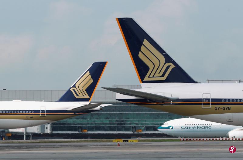 新加坡航空公司被迫再次大幅削减航班,超过九成原定在4月底之前起飞的班机将被取消。(路透社) 新加坡航空公司被迫再次大幅削减航班,超过九成原定在4月底之前起飞的班机将被取消。(路透社)