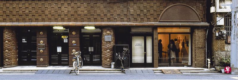 森冈书店开在有80多年历史的老楼里,有独特的和洋折衷风格。(作者提供) 森冈书店开在有80多年历史的老楼里,有独特的和洋折衷风格。(作者提供)