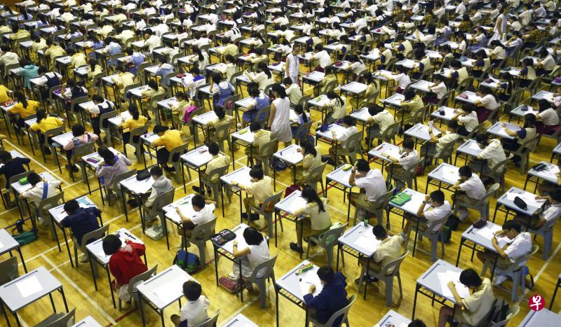 全国学校年中考试将会取消,但全国性考试,如将母语考试、小六会考、A/O水准考试,以及年终考试将如常进行。(档案照) 全国学校年中考试将会取消,但全国性考试,如将母语考试、小六会考、A/O水准考试,以及年终考试将如常进行。(档案照)