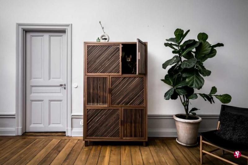 “猫公寓”由瑞典木匠手工制作,十分精巧别致,关上门后就跟一个精美的木架无异。(互联网) “猫公寓”由瑞典木匠手工制作,十分精巧别致,关上门后就跟一个精美的木架无异。(互联网)