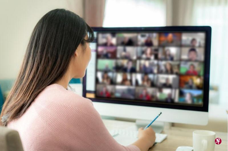 一名家长在面簿上发文说,女儿用Zoom平台上网学习时,忽然有骇客进入,甚至放出裸照。(iStock示意图) 一名家长在面簿上发文说,女儿用Zoom平台上网学习时,忽然有骇客进入,甚至放出裸照。(iStock示意图)