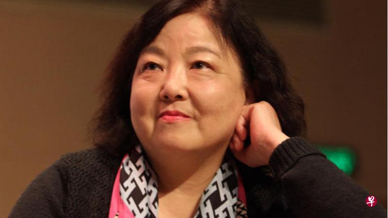 武汉女作家方方的封城日记即将推出英文版,在中国网上引起轩然大波。(互联网) 武汉女作家方方的封城日记即将推出英文版,在中国网上引起轩然大波。(互联网)