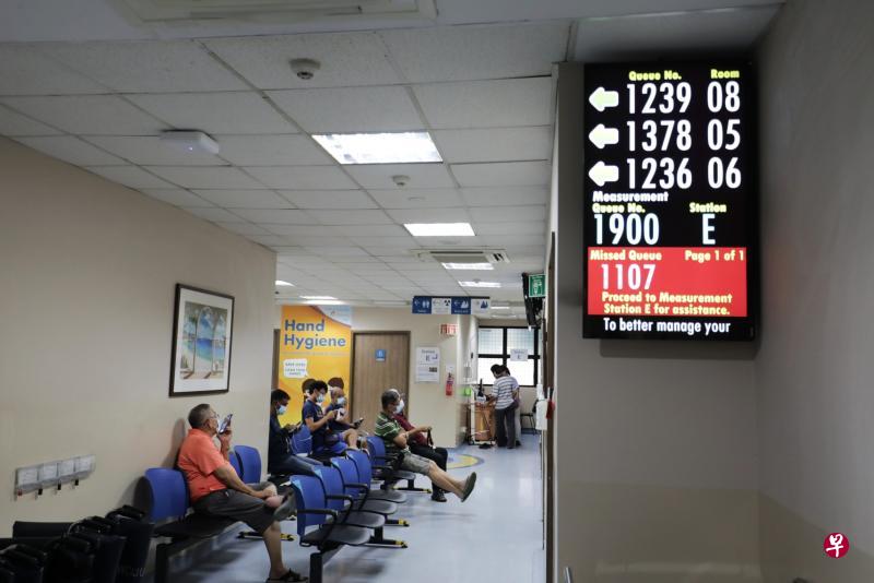 本地20家综合诊疗所也开始为可疑病患进行冠病病毒鼻咽拭子检测。(档案照片) 本地20家综合诊疗所也开始为可疑病患进行冠病病毒鼻咽拭子检测。(档案照片)