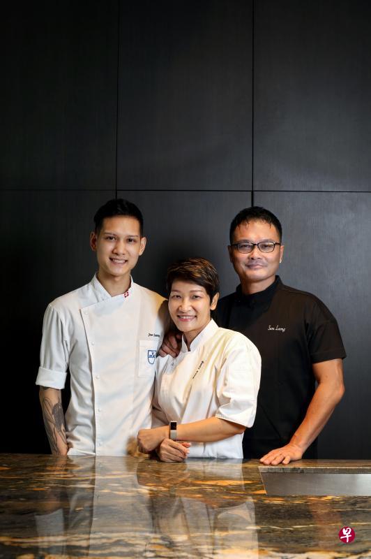 本地甜品师傅梁耀祖的父母重家教甚于授厨艺。 本地甜品师傅梁耀祖的父母重家教甚于授厨艺。