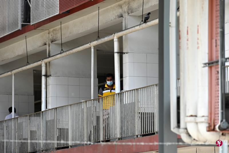 我国客工宿舍近来每日新确诊病例不断激增,引发关注。(法新社) 我国客工宿舍近来每日新确诊病例不断激增,引发关注。(法新社)