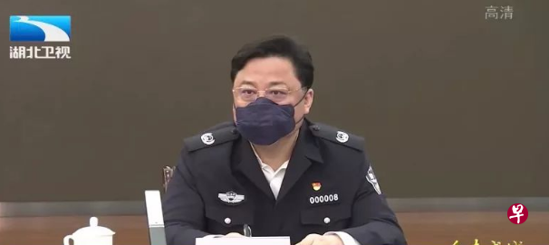 湖北卫视此前的新闻画面显示,孙力军今年2月曾作为中央指导组成员,出现在武汉市公安局督导疫情防控活动中。(互联网) 湖北卫视此前的新闻画面显示,孙力军今年2月曾作为中央指导组成员,出现在武汉市公安局督导疫情防控活动中。(互联网)