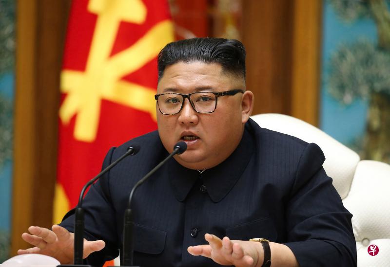4月11日,朝鲜领导人金正恩在平壤举行的劳动党中央委员会政治局会议上讲话。(法新社) 4月11日,朝鲜领导人金正恩在平壤举行的劳动党中央委员会政治局会议上讲话。(法新社)