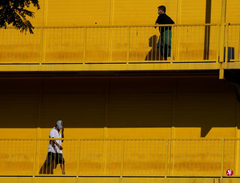 截至今天(4月23日)中午12时,卫生部已初步确定今天新增1037起冠病病例,这使我国总病例达1万1178起。(路透社) 截至今天(4月23日)中午12时,卫生部已初步确定今天新增1037起冠病病例,这使我国总病例达1万1178起。(路透社)