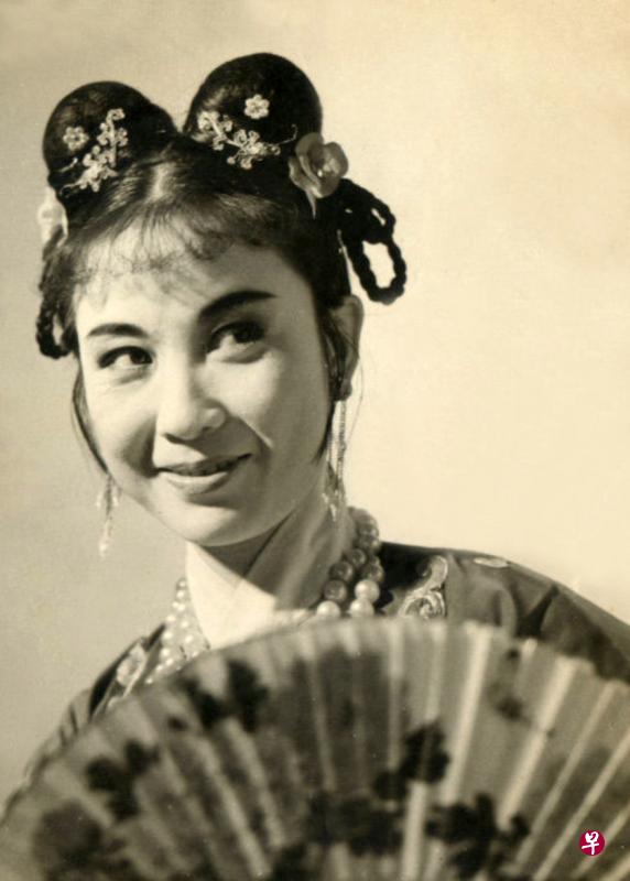 严凤英在《天仙配》中七仙女的造型。(互联网) 严凤英在《天仙配》中七仙女的造型。(互联网)