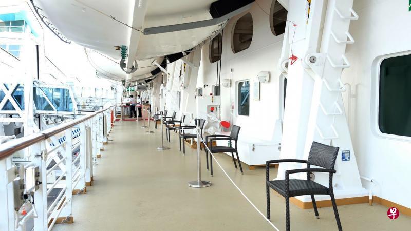 ▲游轮将执行严格的安全距离措施,不但休闲区的椅子之间都相隔一米,客工也只能在特定时间到指定的户外空间透气。(云顶邮轮集团提供) ▲游轮将执行严格的安全距离措施,不但休闲区的椅子之间都相隔一米,客工也只能在特定时间到指定的户外空间透气。(云顶邮轮集团提供)