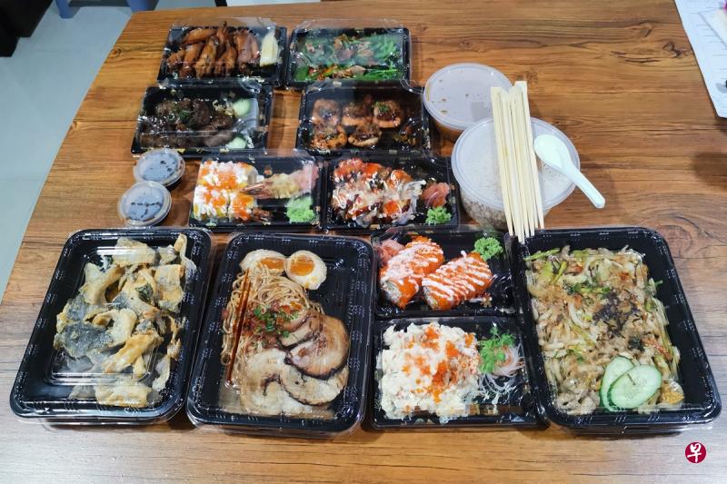 在家防瘟疫期间,有朋友爱心关照,送上丰盛精致的日本餐。我由衷感谢这份心意和友情,期待解封后再叙。(温伟中摄) 在家防瘟疫期间,有朋友爱心关照,送上丰盛精致的日本餐。我由衷感谢这份心意和友情,期待解封后再叙。(温伟中摄)