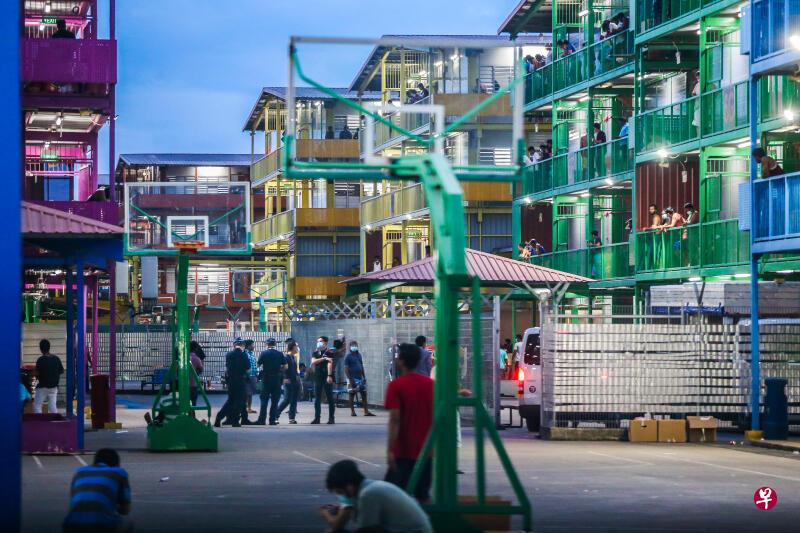 我国的冠病19确诊病例已经超过2万起,而患者绝大多数是住在各个客工宿舍的客工。(档案照) 我国的冠病19确诊病例已经超过2万起,而患者绝大多数是住在各个客工宿舍的客工。(档案照)