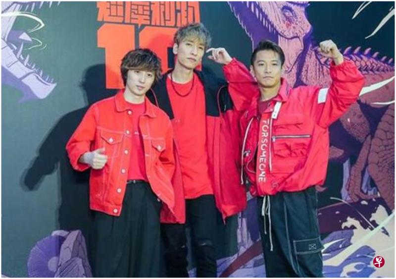 绪方龙一(右)宣布退团w-inds.。(互联网) 绪方龙一(右)宣布退团w-inds.。(互联网)