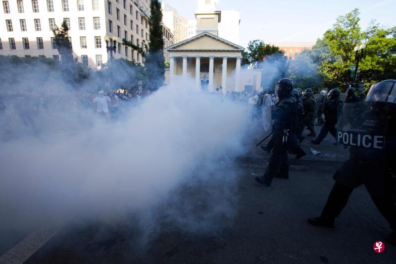 美国司法部长巴尔周四指控,极左团体“反法西斯主义运动”有关联的“极端鼓动者”试图引发更多骚乱。(法新社) 美国司法部长巴尔周四指控,极左团体“反法西斯主义运动”有关联的“极端鼓动者”试图引发更多骚乱。(法新社)