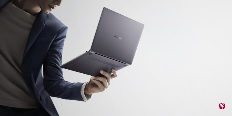 MateBook 13金属机身设计简约迷人。 MateBook 13金属机身设计简约迷人。