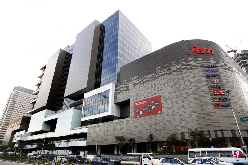 有冠病患者曾在6月30日早上11时55分至下午12时40分到访JEM购物中心的中餐馆店小二。(档案照片) 有冠病患者曾在6月30日早上11时55分至下午12时40分到访JEM购物中心的中餐馆店小二。(档案照片)