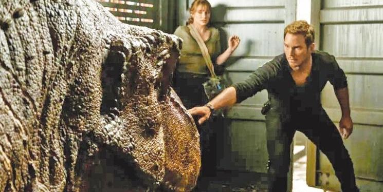 克里斯帕拉特(右)与布莱丝主演《侏罗纪世界》系列电影掀起恐龙热潮。(互联网) 克里斯帕拉特(右)与布莱丝主演《侏罗纪世界》系列电影掀起恐龙热潮。(互联网)